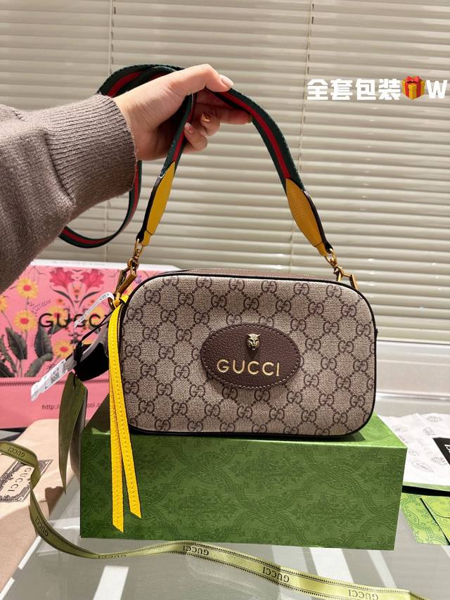 折叠盒飞机盒 Size 24Cm 跑量款 Gucci虎头相机包 专柜新款 男女同款哦