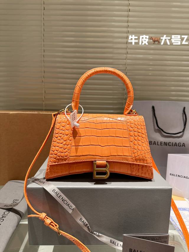 里外全皮 巴黎世家 Balenciaga 巴黎世家 Hourglass Xs 沙漏包 斜挎手提包 Lisa款 最新走秀款购物袋来啦专柜限量上市 娱乐周刊主推款