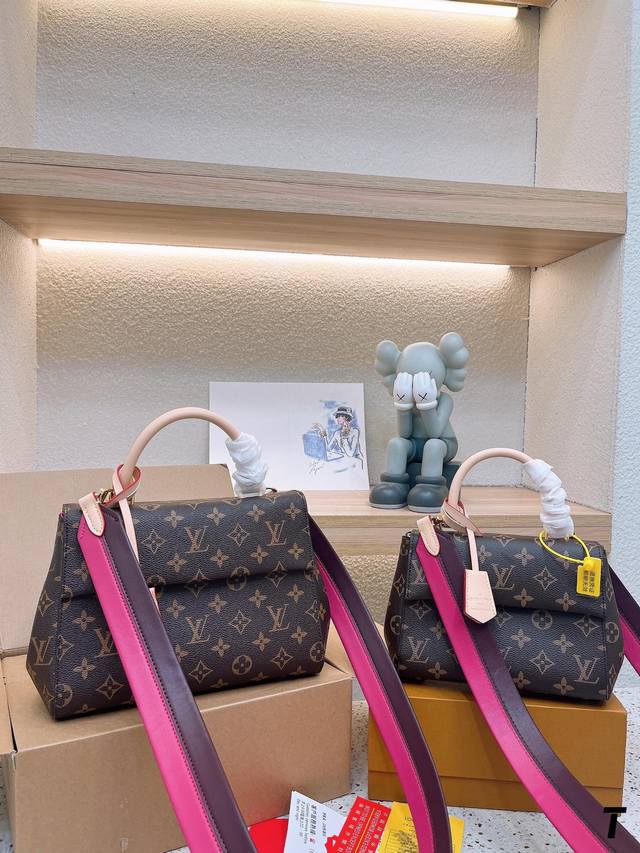 礼盒 Ddd Lv Cluny Bb Ddd Lv这款clunybb手袋g这款包带采用时下流行的鲜亮 配色 Cluny 手袋非常实用 是理想的商务手袋 其顶部提