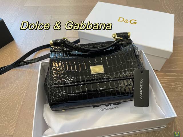 配盒 Dolce & Gabbana Dg杜嘉班纳 西西里手提包 简单时尚 打造优雅造型 尺寸25 17