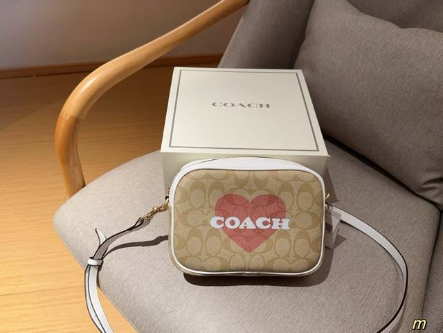 Coach 蔻驰 新品jamie爱心相机包 尺寸21 16 礼盒包装