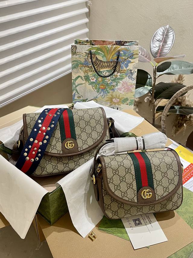 原单牛皮 折叠礼盒 官网飞机箱 Gucci 新品 老花邮差包 单肩斜挎包刷爆某书 超级 男士们 女士们 通通可以使用 大牌明星时尚达人 最爱单品 经典 真心狂推