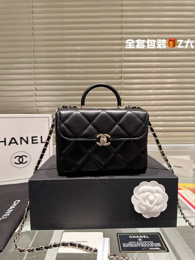 小羊皮 全套包装大号 Chanel 23K 医生包 慵懒随性又好背 上身满满的惊喜 高级慵懒又随性 彻底心动的一只 Size 18Cm