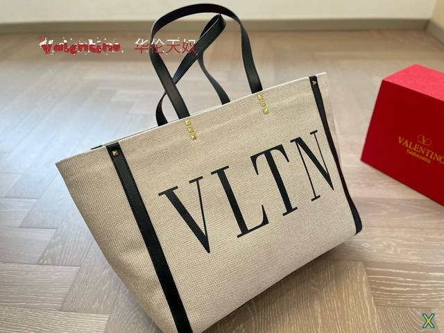 Valentino 华伦天奴 包包推荐 帆布包 明星同款手袋 完美自然色系 透出复古韵味 精细工艺 尺寸 37 30