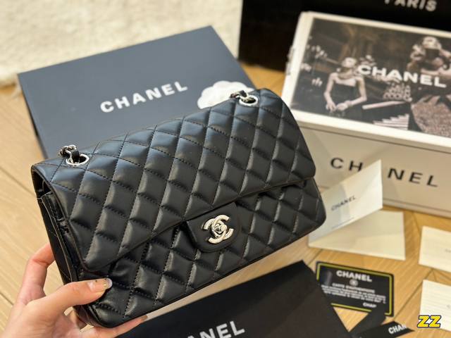 全套包装 Chanel经典cf 经典不过时 牛皮质地 时装 休闲 不挑衣服 尺寸26*12Cm
