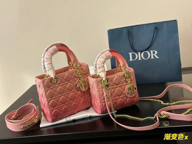 折叠盒 Dior羊皮戴妃包 经典菱格刺绣 4格 3格 2个尺寸可选择 经典百搭不过时 16Cm 20Cm
