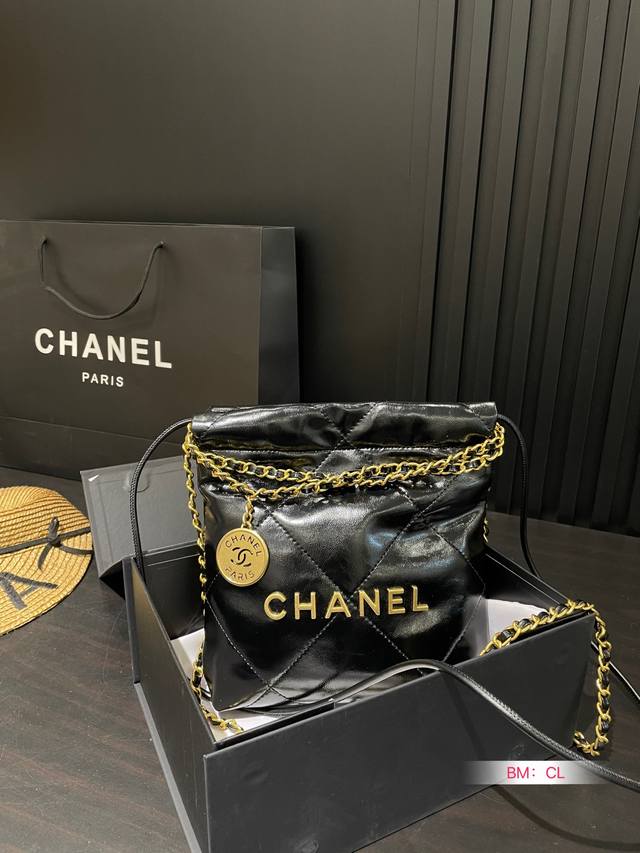 配折叠礼盒 Chanel 2023Ss迷你垃圾袋#大爆款预测 天呐chanel Mini垃圾袋也太美了叭颐 预测下一个大爆款翻 好想拥有 #香奈儿垃圾袋 #Ch