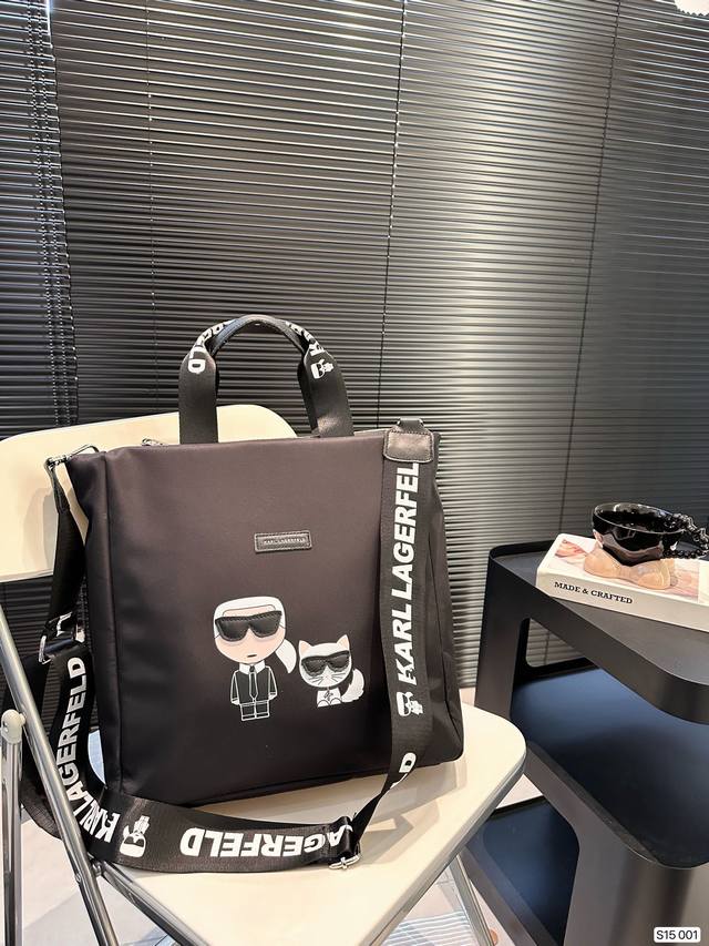 Karl Lagerfeld托特包24春夏足够大的一款通勤包包好看 简约 实用是亮点 上班族们真的太需要这样一款包把啥都往里装 #Karllagerfeld #