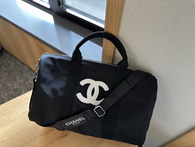 Chanel新品旅行袋 男女通用款 大容量 尺寸43*24Cm 出差出游 不可缺少哦！