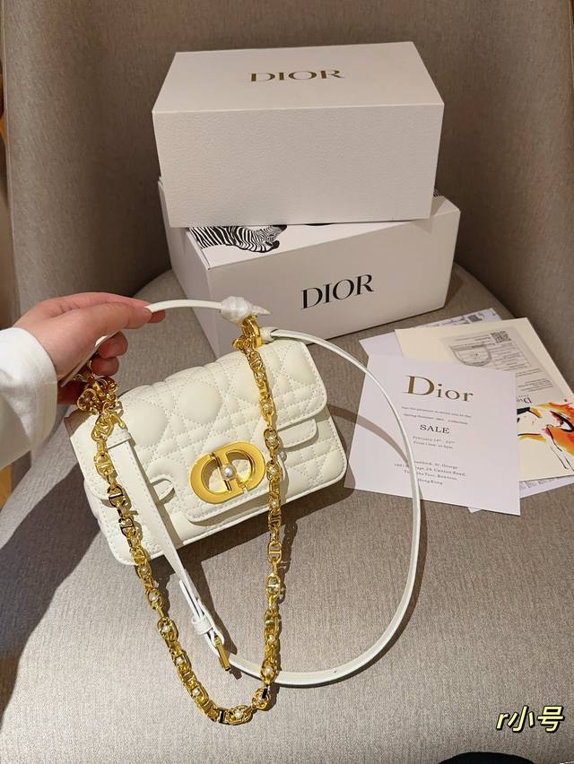 小号高品质 迪奥dior 新品jolie珍珠拼接手提链条包 尺寸18×13×4 礼盒包装飞机箱