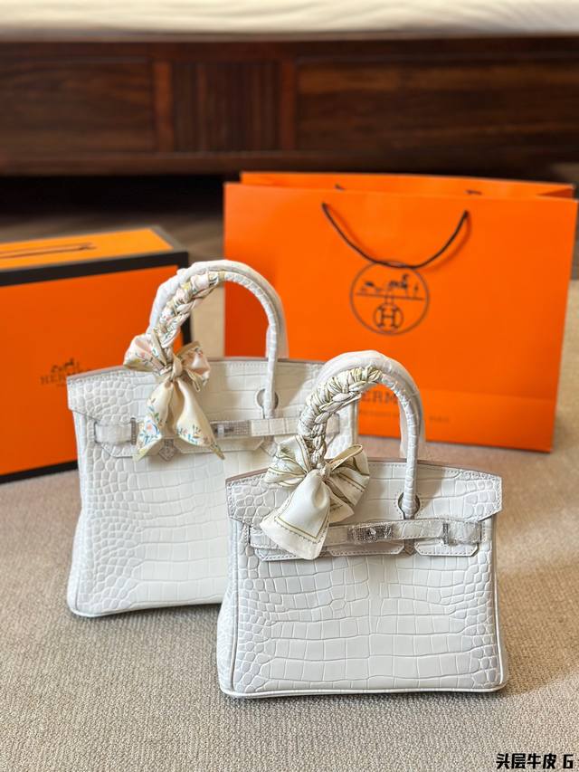 顶级原单 头层牛皮 升级全皮钻扣版本 Hermes Birkin 30系列限量喜马拉雅系列 白富美必备神器 凯莉喜马拉雅高定系列 包型完美呈现出气质 整个包的构