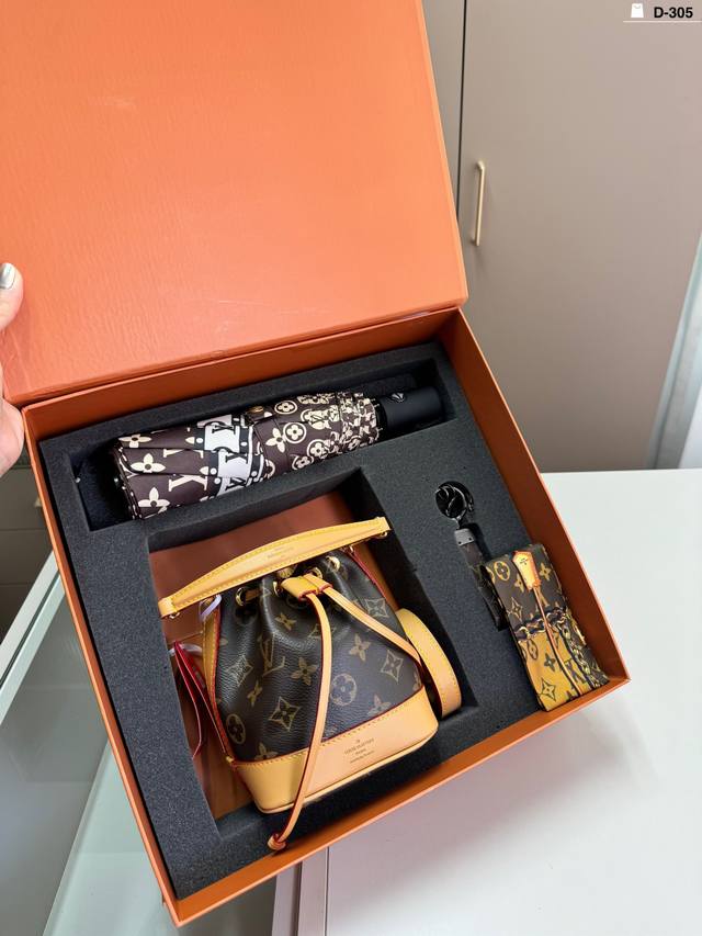 超值套盒送礼首选 Lv水桶包套盒芯片版本 太阳伞+钥匙扣 最火爆的一款包包，实物超好看！ D- 尺寸13.10.16折叠盒飞机盒