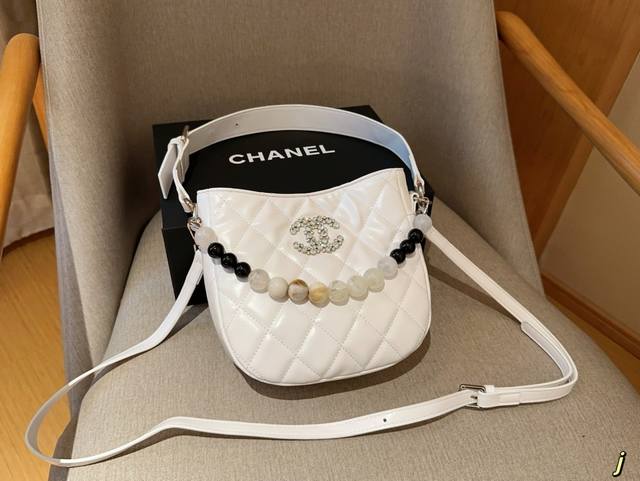 香奈儿Chanel 水钻珍珠嬉皮包 尺寸20×18×6 礼盒包装