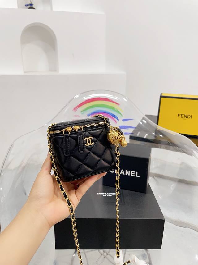 香奈儿Chanel 金球盒子包口红包 可调节链条mini 不可放手机 尺寸11×8 礼盒包装