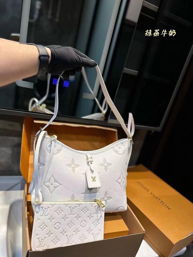 礼盒包装 LV carryall 大爆款 买不到根本买不到！它真的太太太太好看了 不愧是断货王上身是真香而且它更适合日常的搭配风格有一种酷酷的赶脚 随性慵懒风，