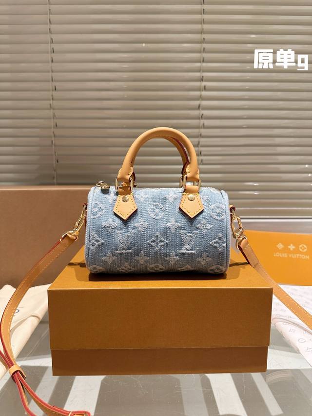 牛仔 LV SPeedy 18cm 枕头包 LV 新款系列 枕头包 手袋,全网首发 LV SPeedy nano 枕头包这款Retiro 手袋以标志性 经典永恒