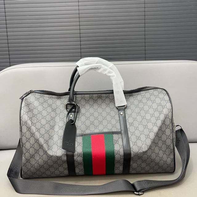 Gucci 古奇 Gg明星同款压花旅行袋 手提包袋 机场包 超大容积 采用原厂面料 实物拍摄 配送防尘袋 50 X 28 Cm。